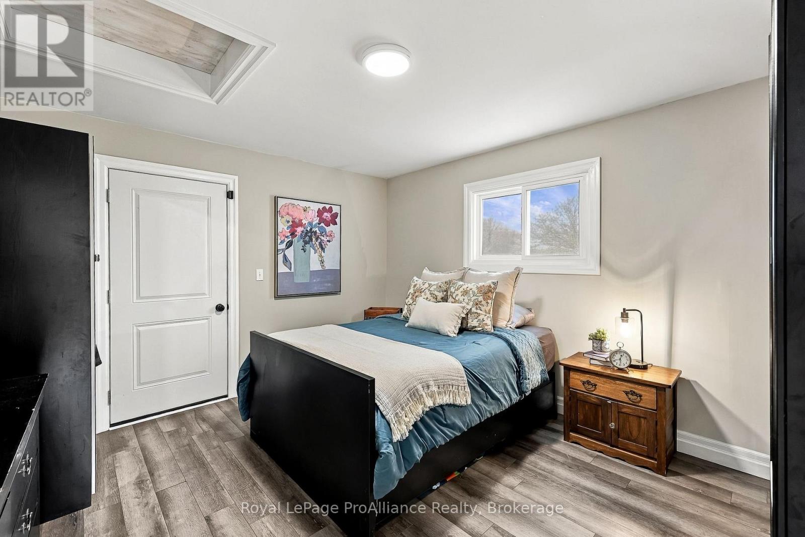 41 Centre Street Property Photo 28