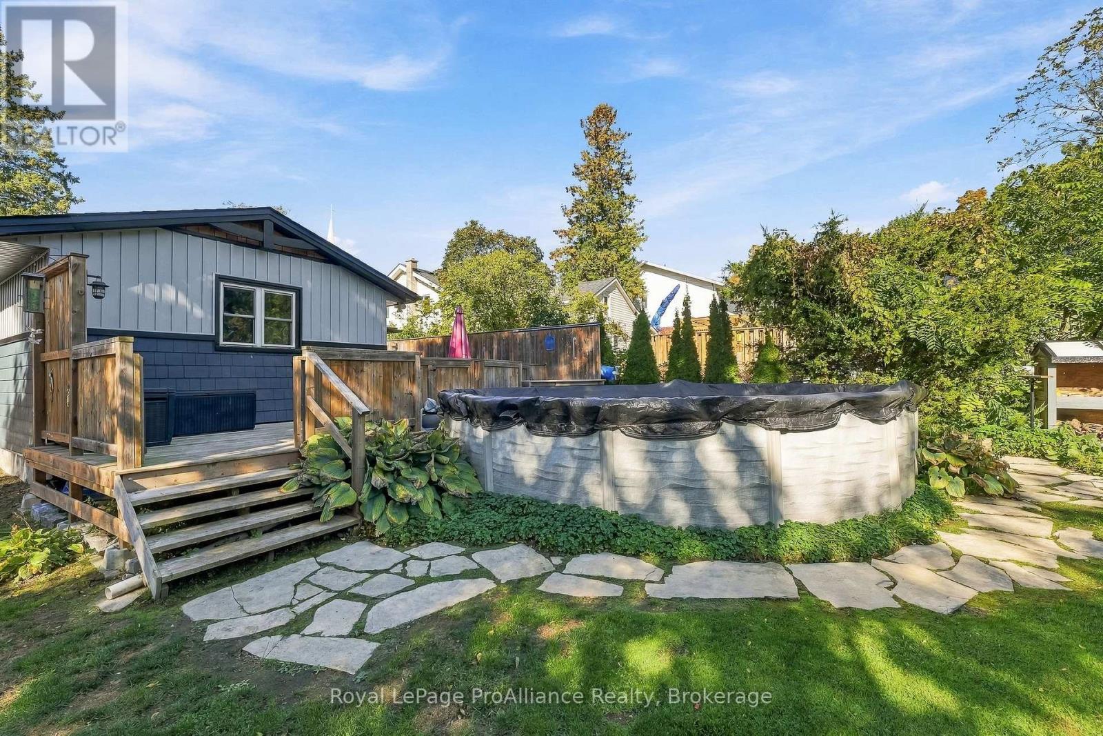 41 Centre Street Property Photo 37