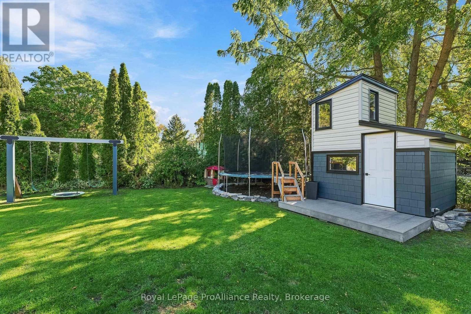 41 Centre Street Property Photo 39