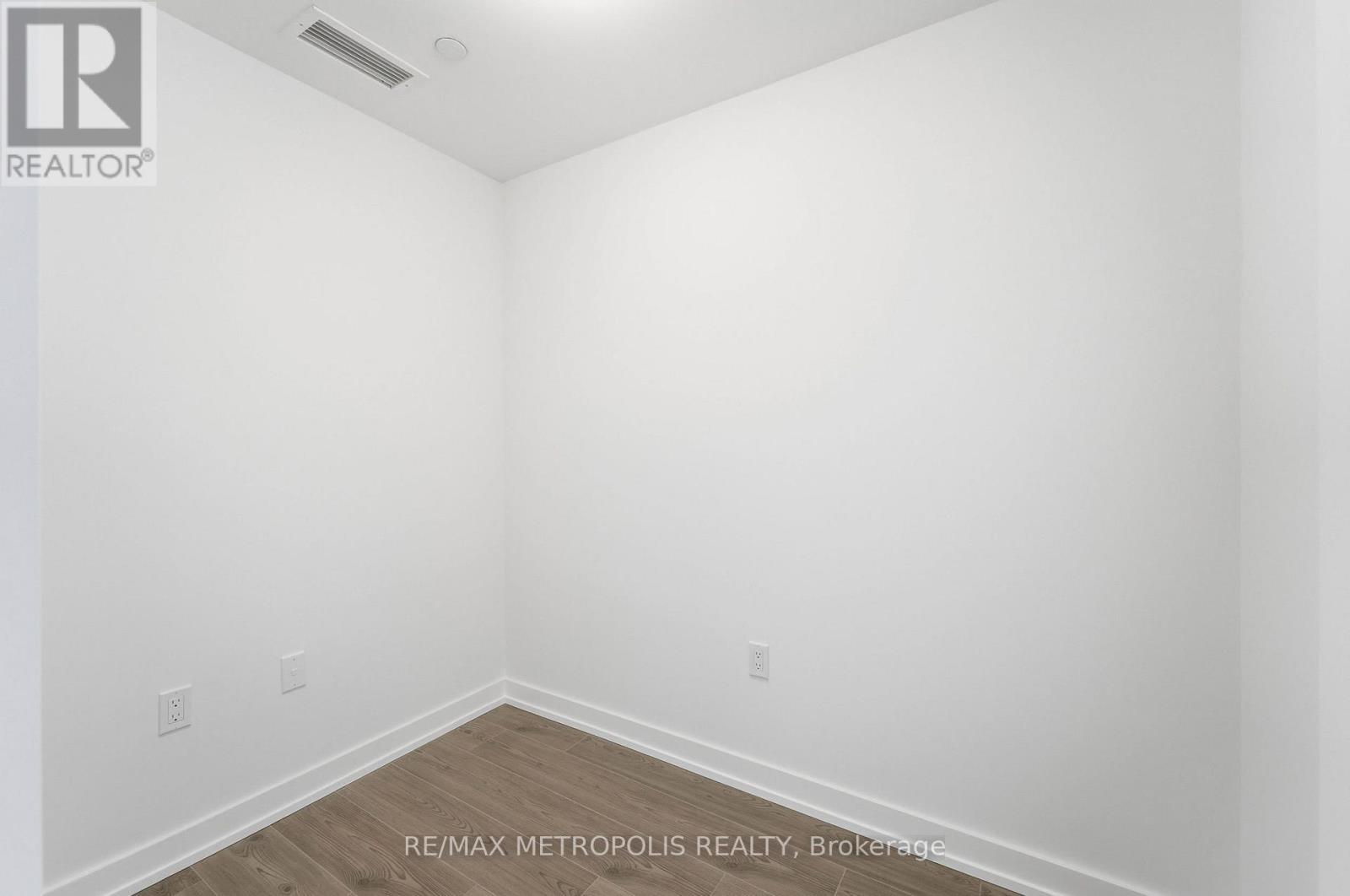 2107 - 30 Francis Street S Property Photo 6