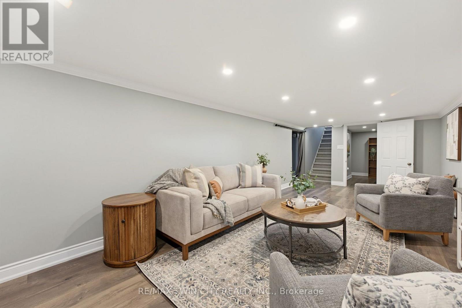 38 Varadi Avenue Property Photo 18