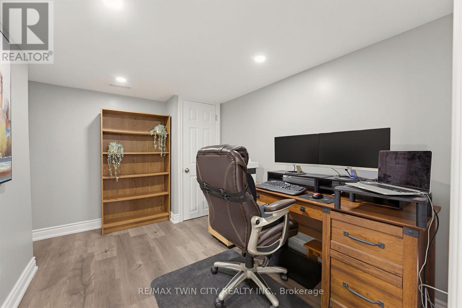 38 Varadi Avenue Property Photo 19