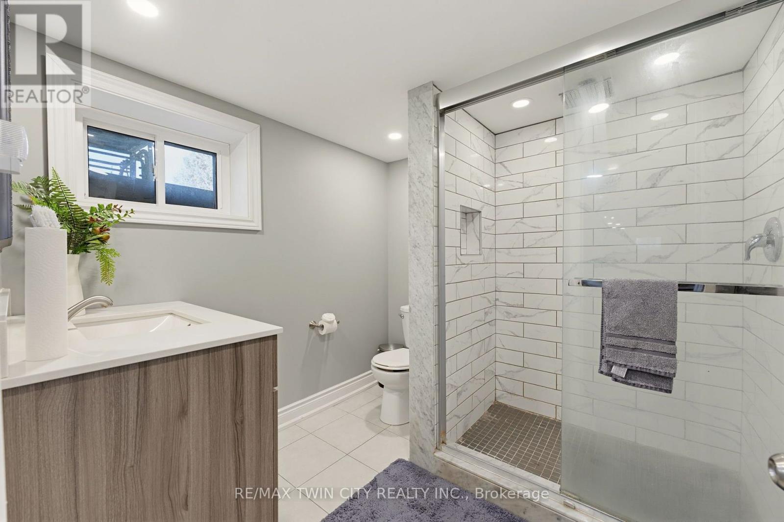 38 Varadi Avenue Property Photo 20