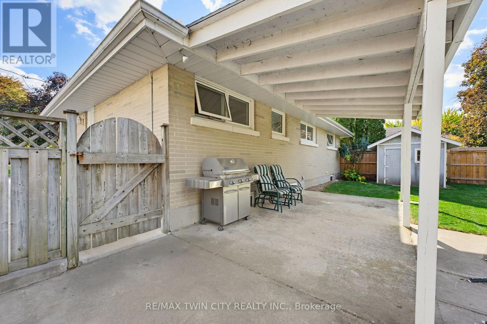 38 Varadi Avenue Property Photo 28