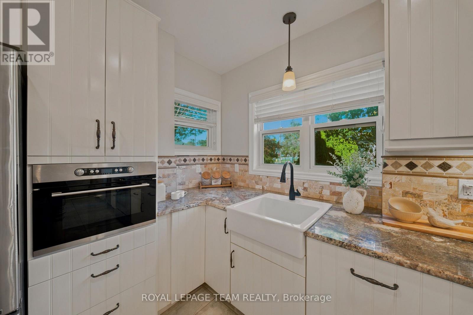 192 High Street Property Photo 17