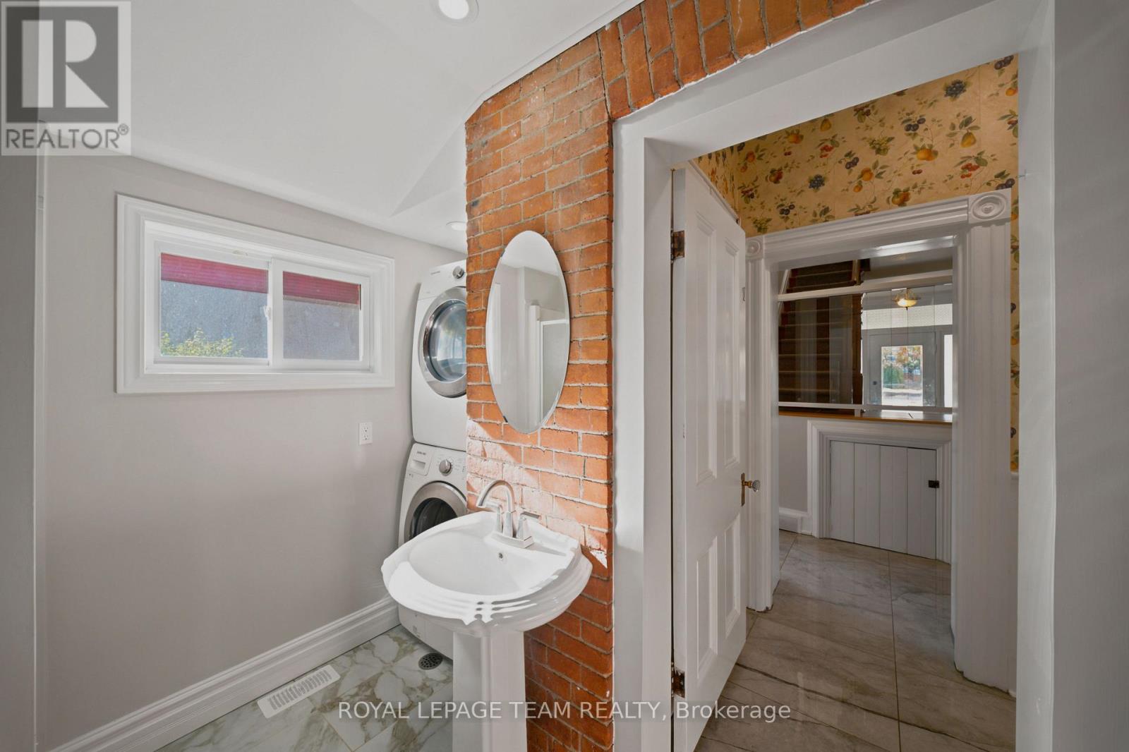 192 High Street Property Photo 19