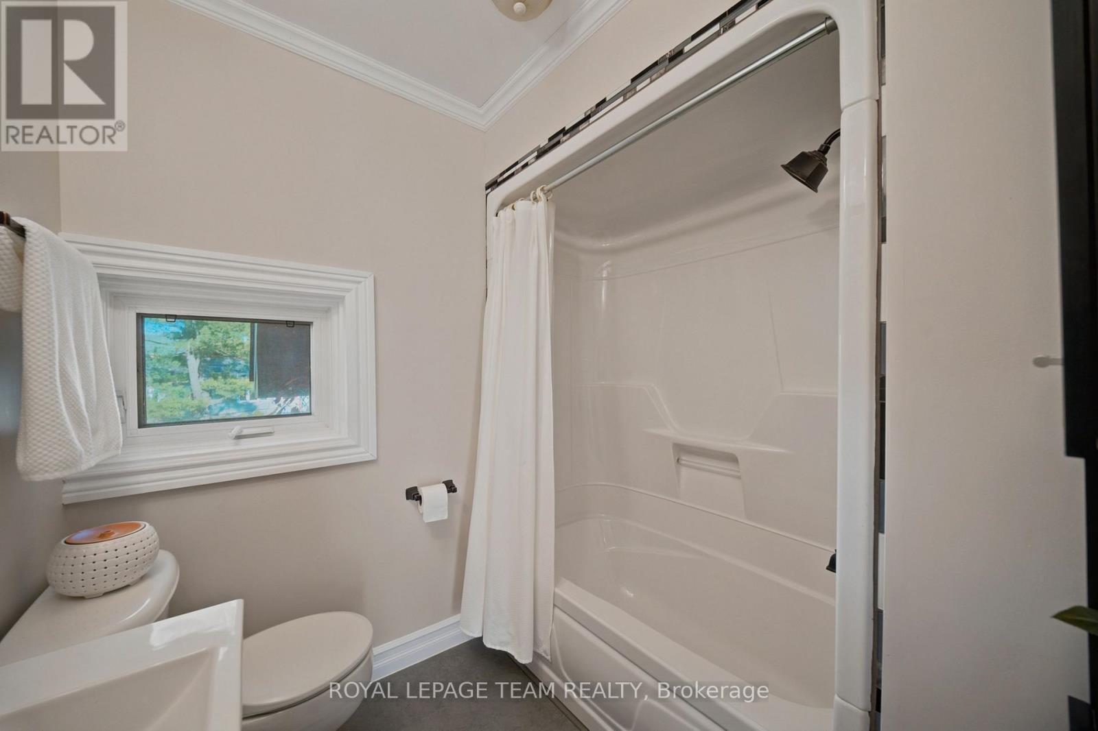 192 High Street Property Photo 30