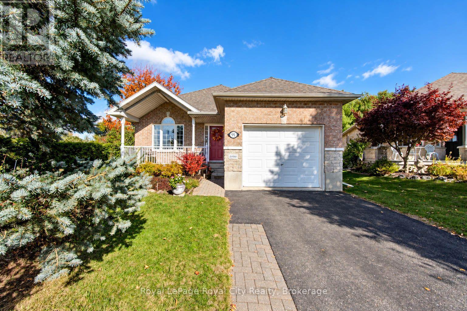 91 Harper Crescent Property Photo 3