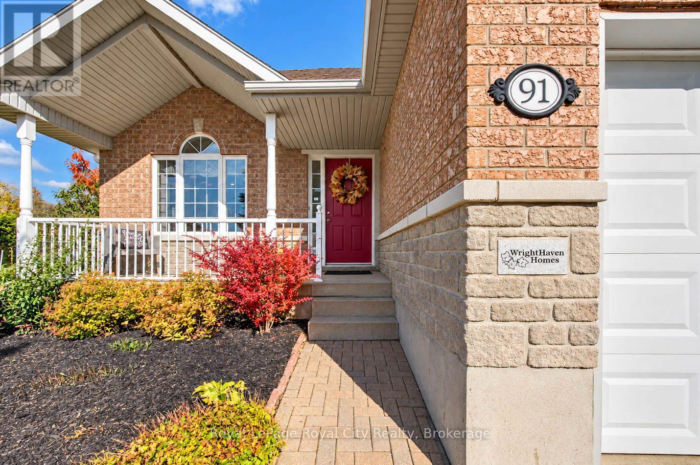 91 Harper Crescent Property Photo 4