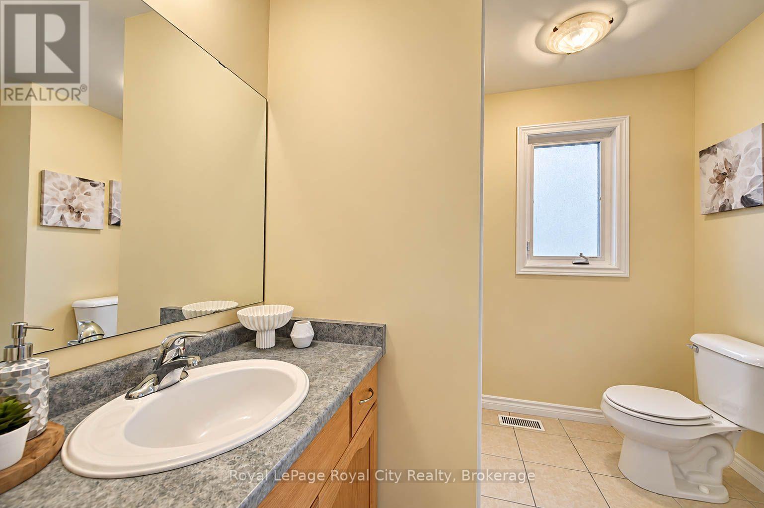 91 Harper Crescent Property Photo 18