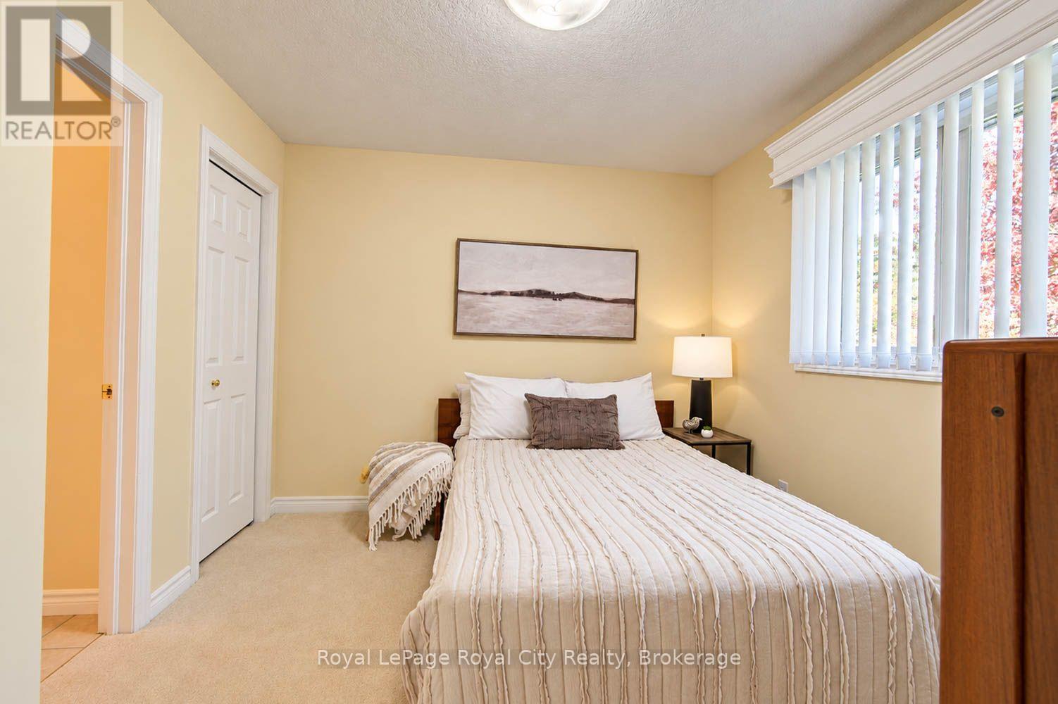 91 Harper Crescent Property Photo 23