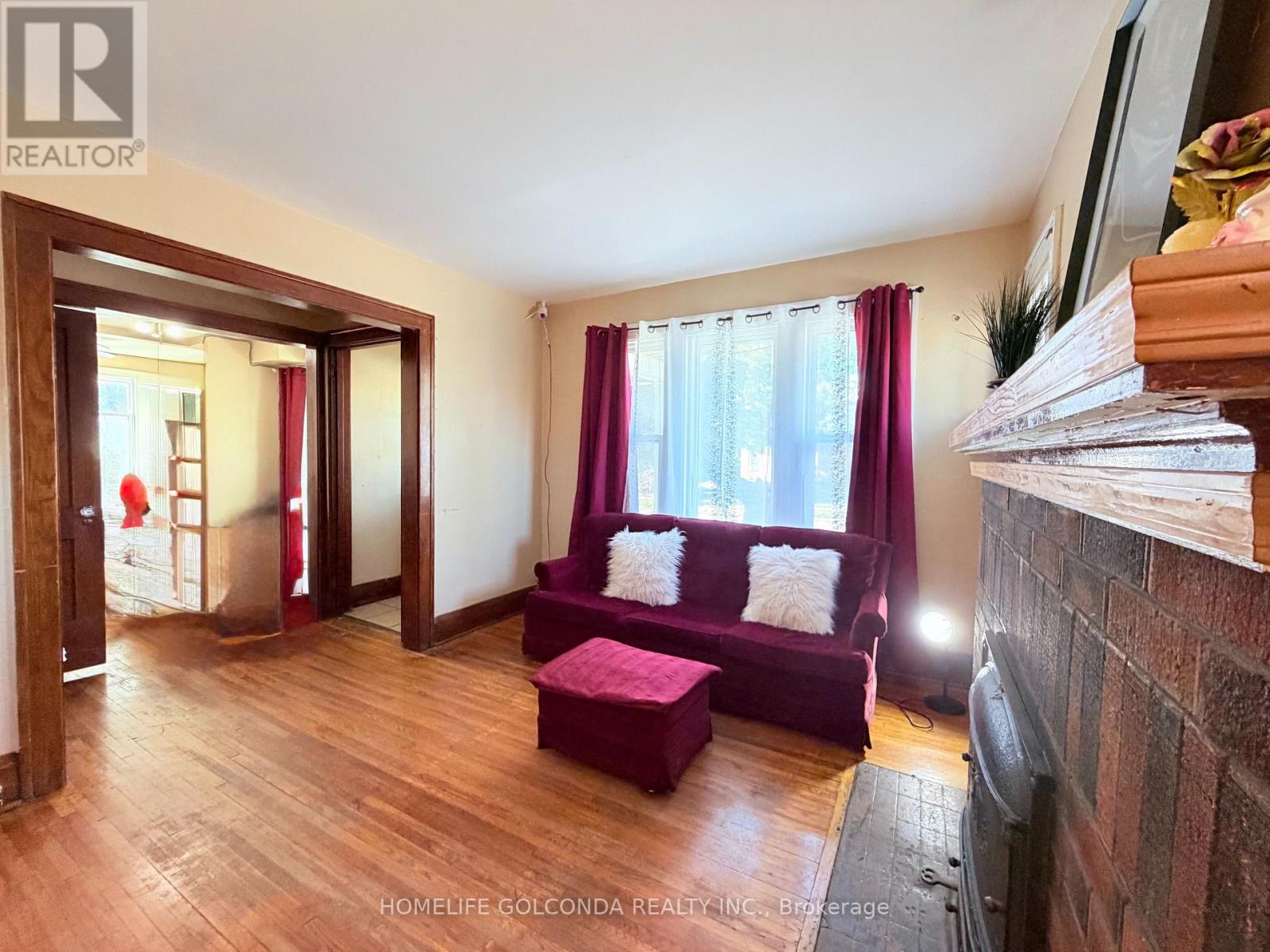 3203 Linwood Place Property Photo 4