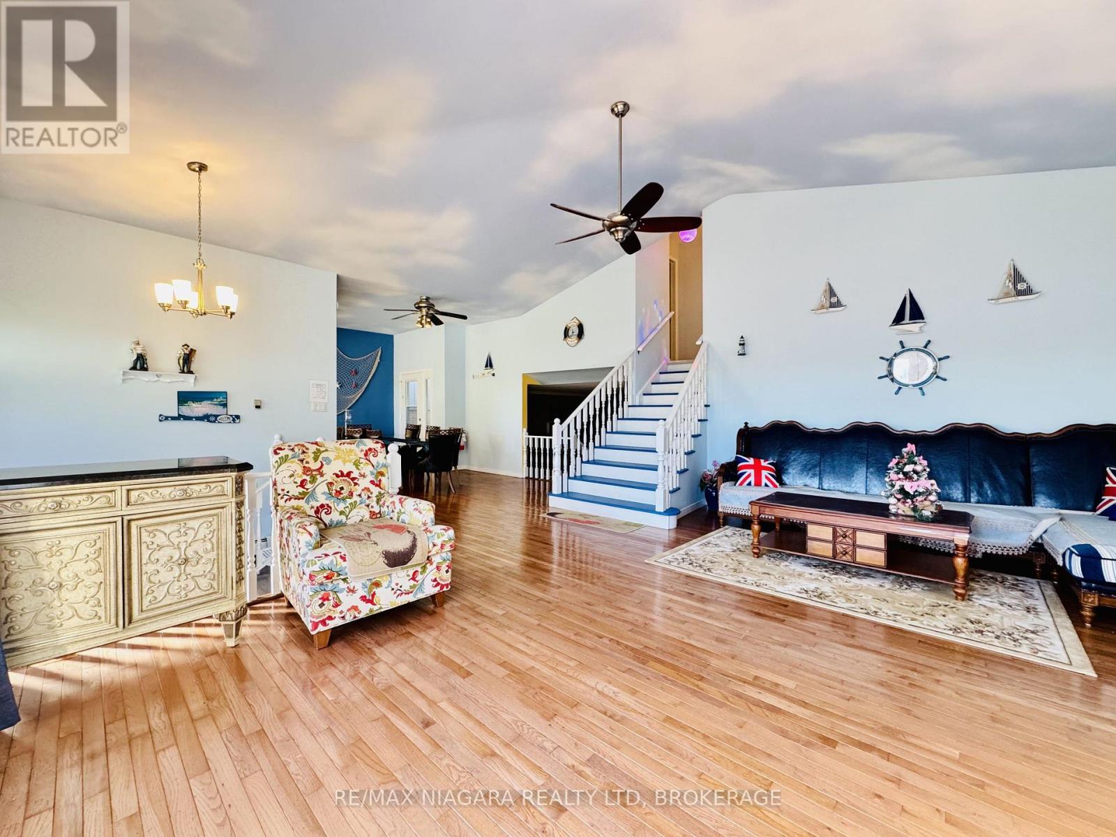 415 Niagara Boulevard Property Photo 3