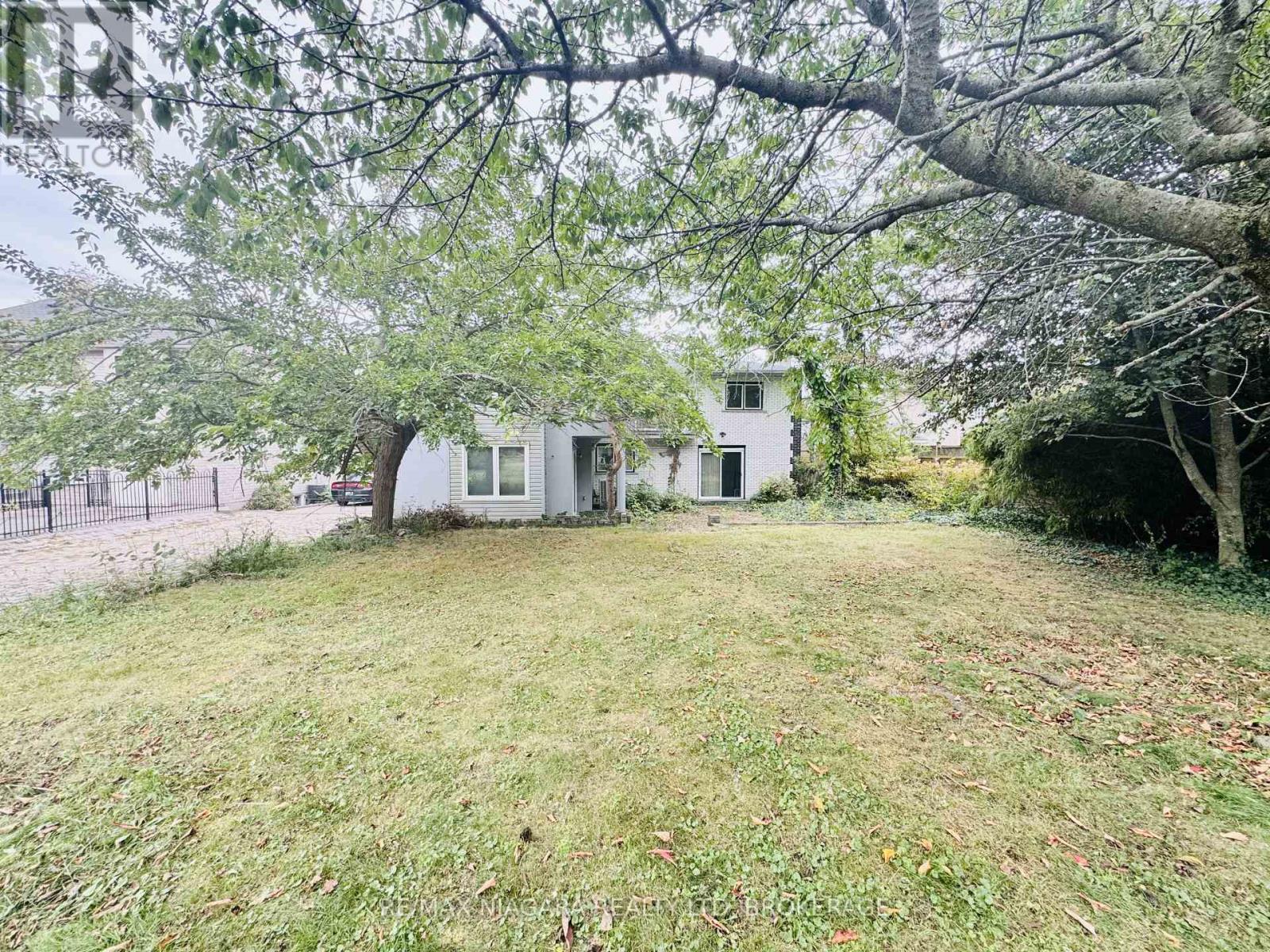 415 Niagara Boulevard Property Photo 29
