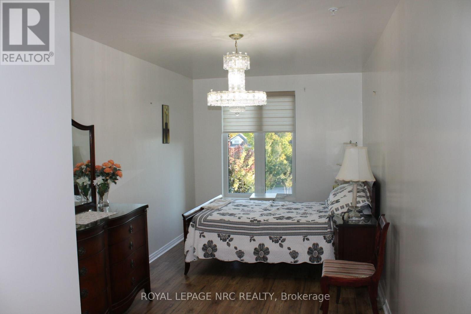 301 - 16 Sullivan Avenue Property Photo 16