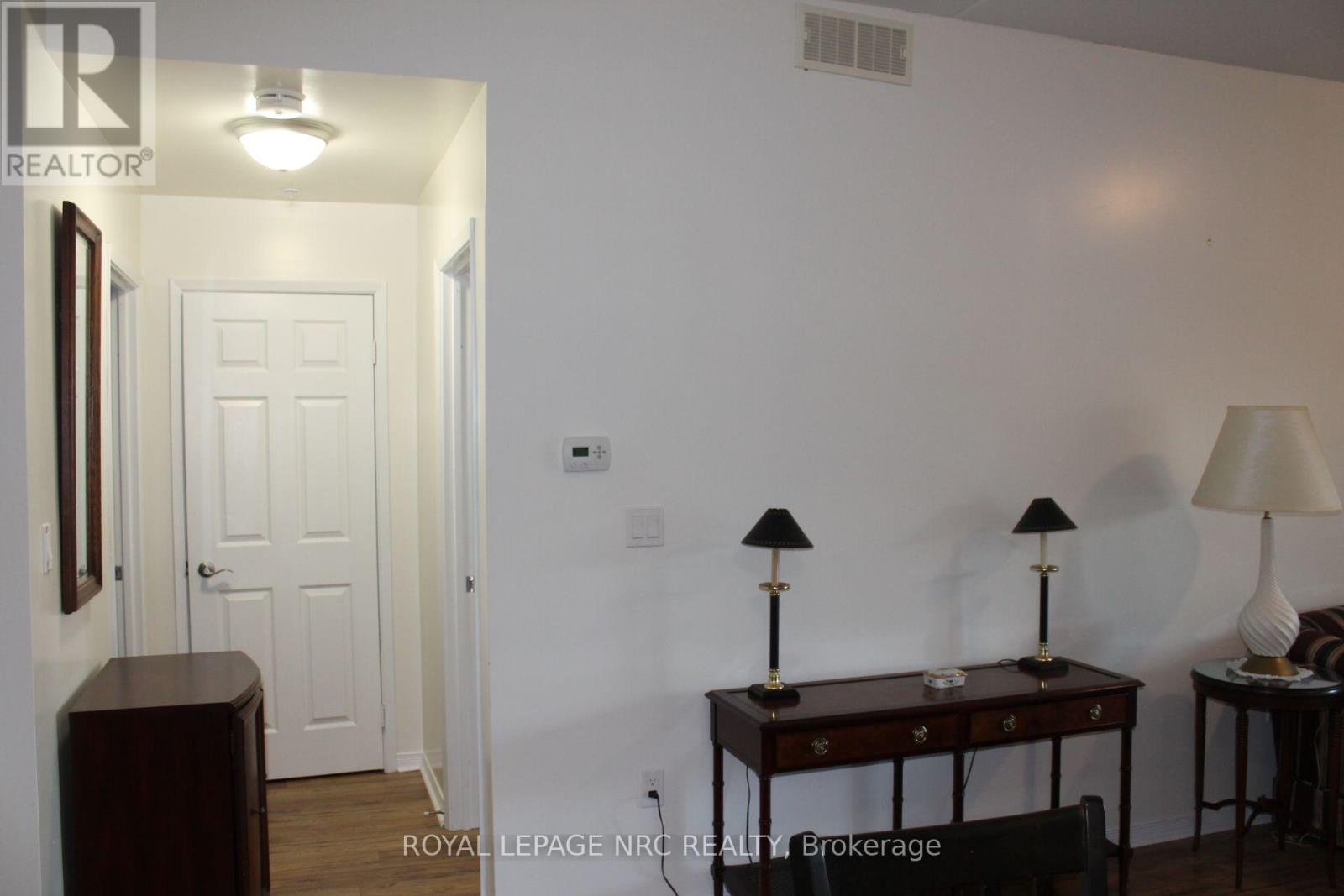 301 - 16 Sullivan Avenue Property Photo 17