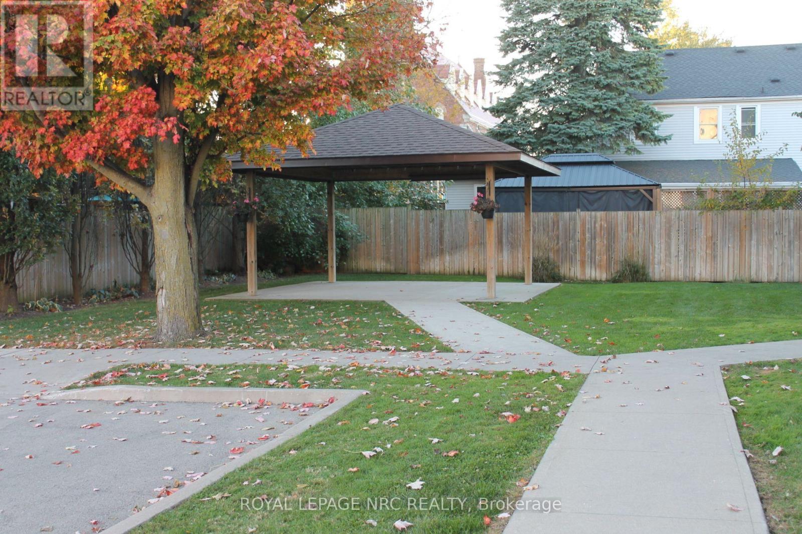 301 - 16 Sullivan Avenue Property Photo 21