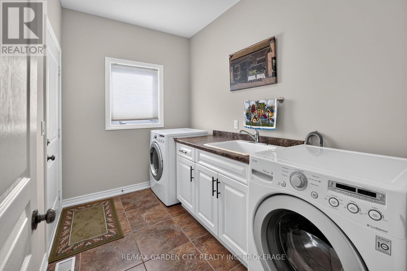 179 Falcon Drive Property Photo 24