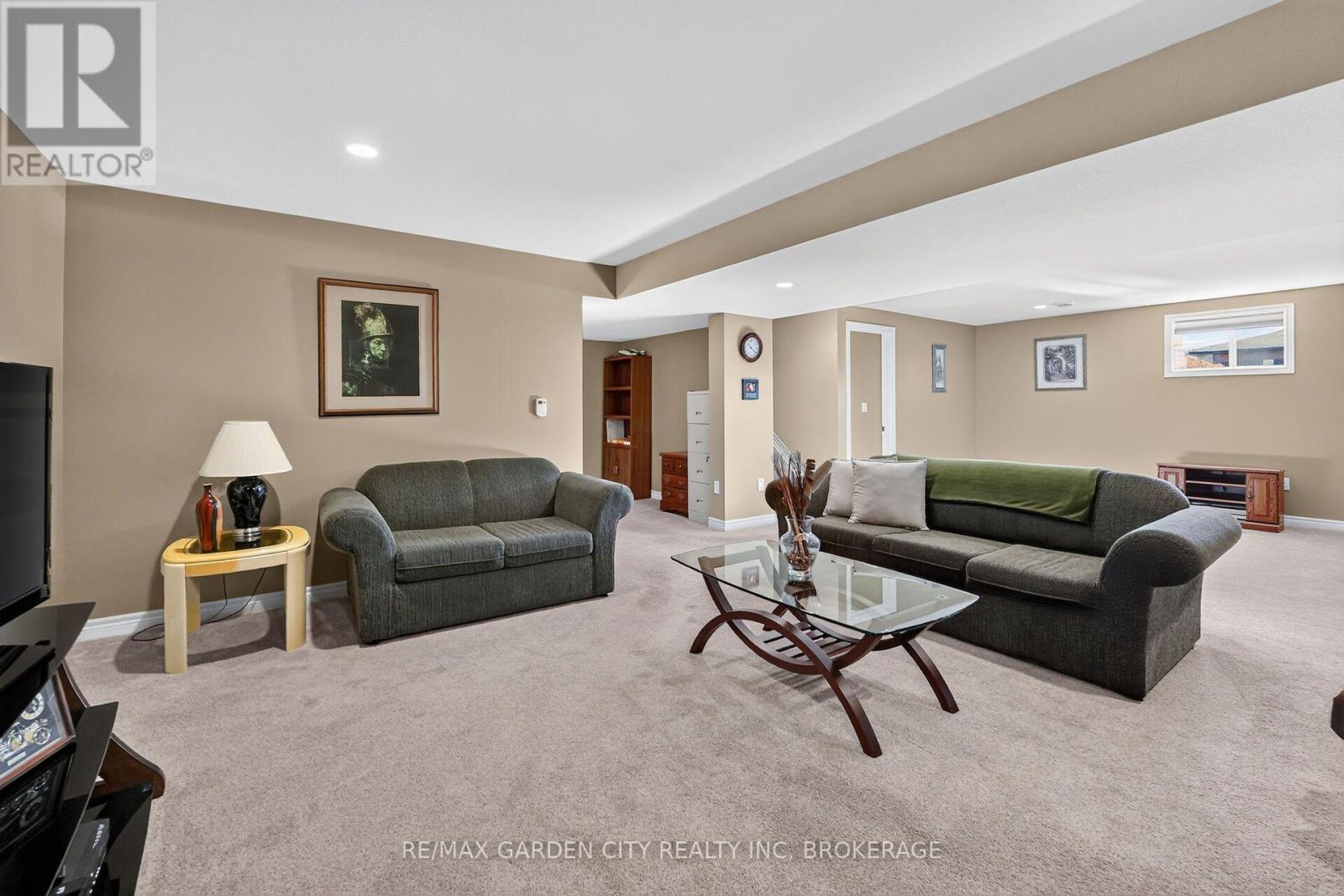 179 Falcon Drive Property Photo 25