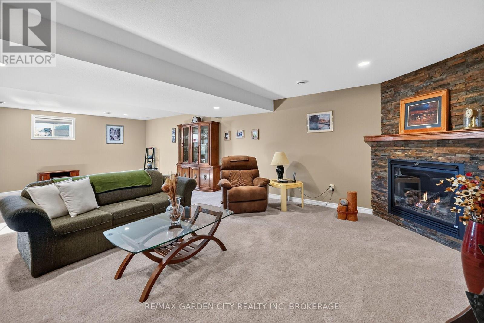 179 Falcon Drive Property Photo 28