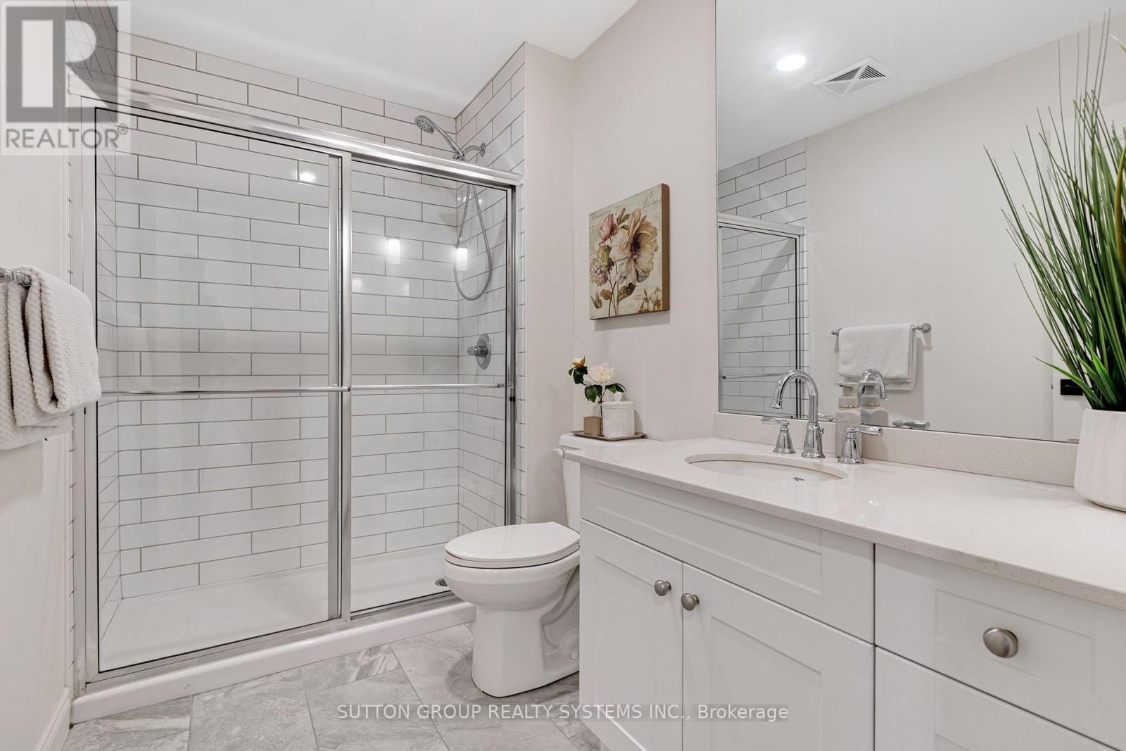 A302 - 112 Union Street E Property Photo 25