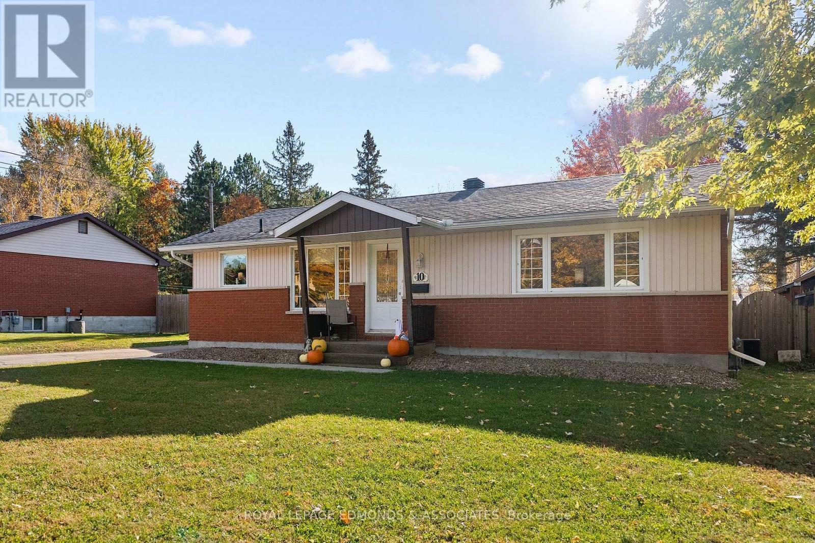 10 Sunset Crescent Property Photo 9