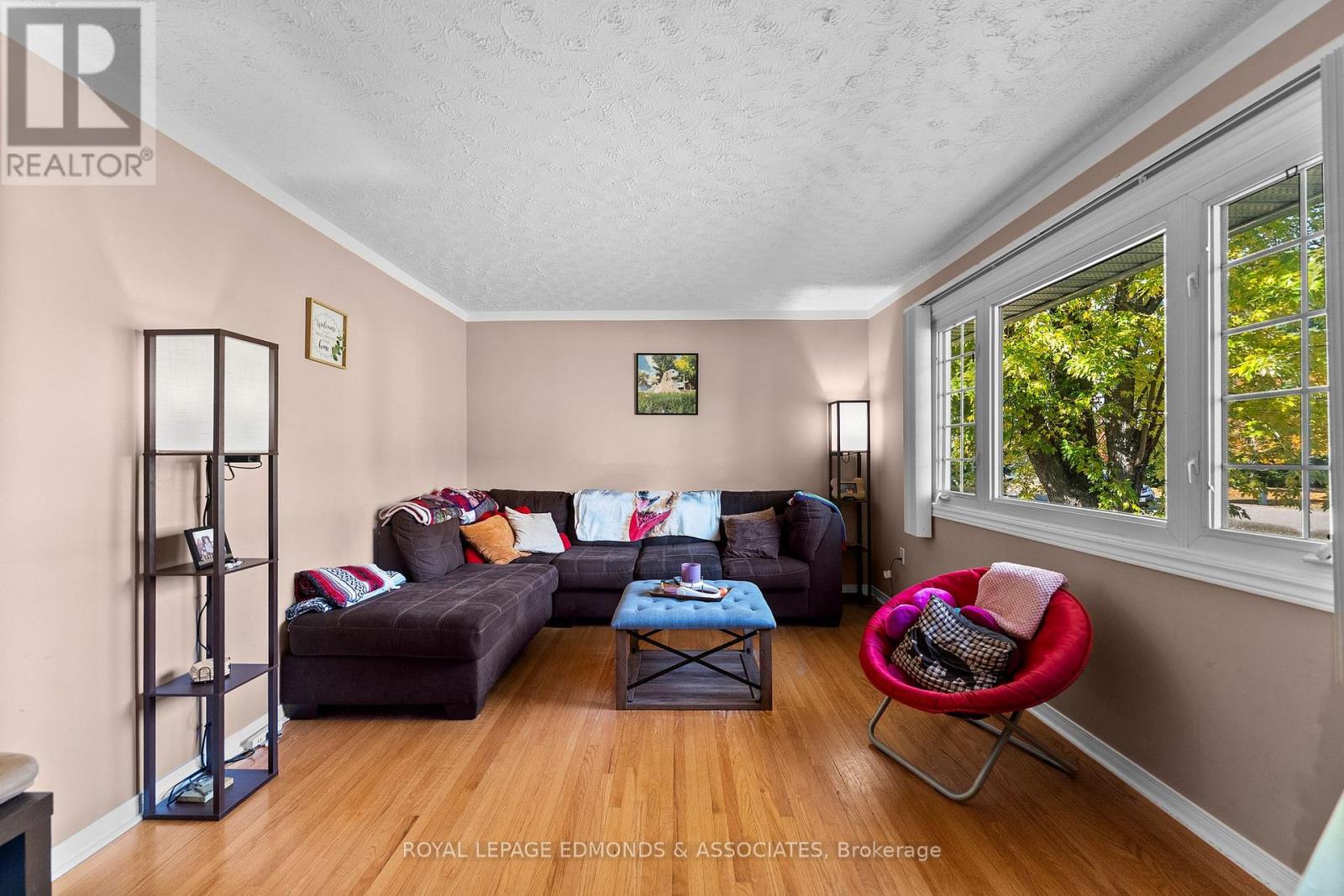 10 Sunset Crescent Property Photo 14