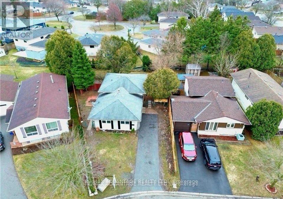 9 Camelot Crescent Property Photo 3