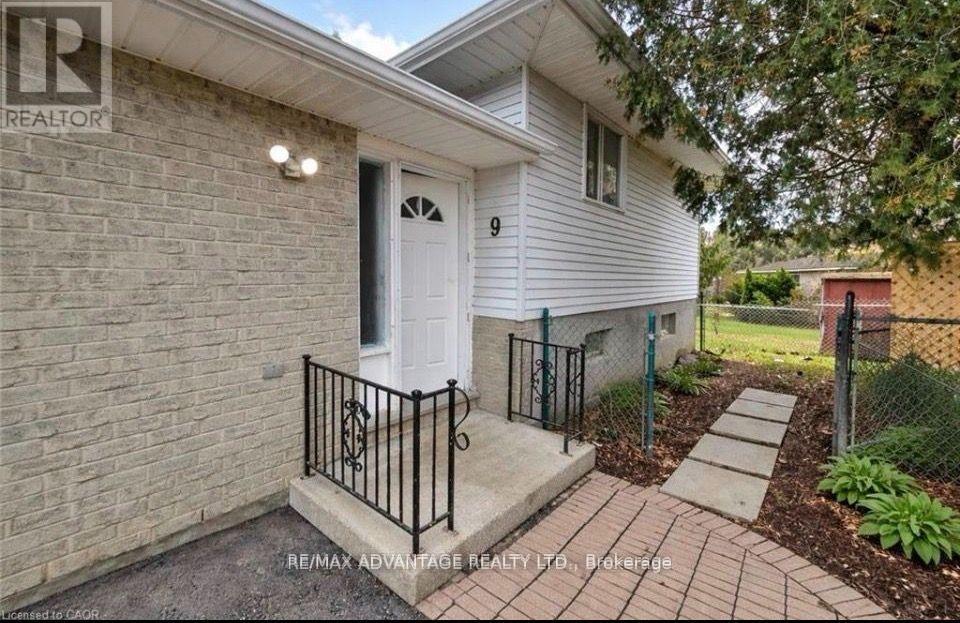 9 Camelot Crescent Property Photo 5