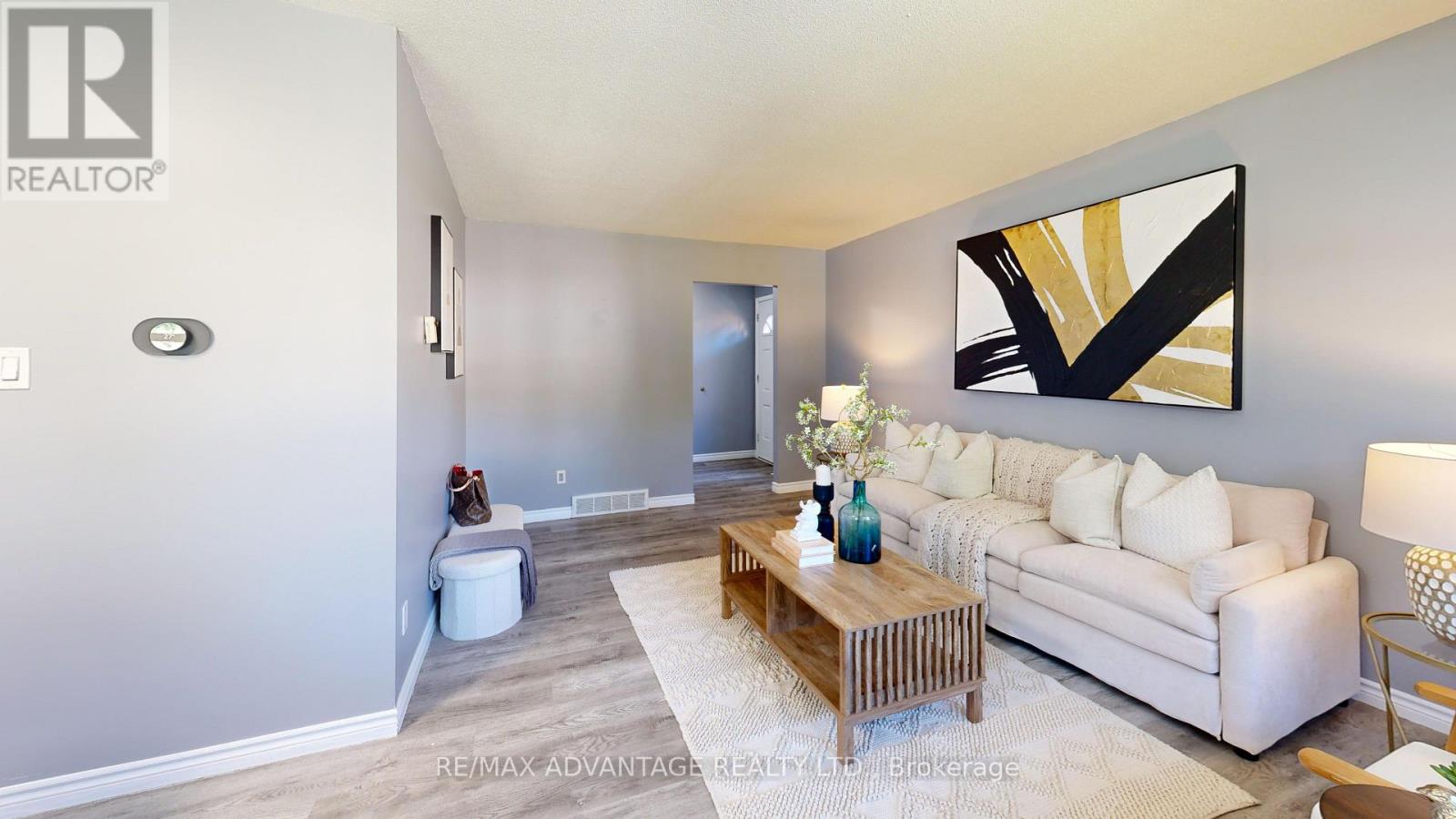 9 Camelot Crescent Property Photo 7