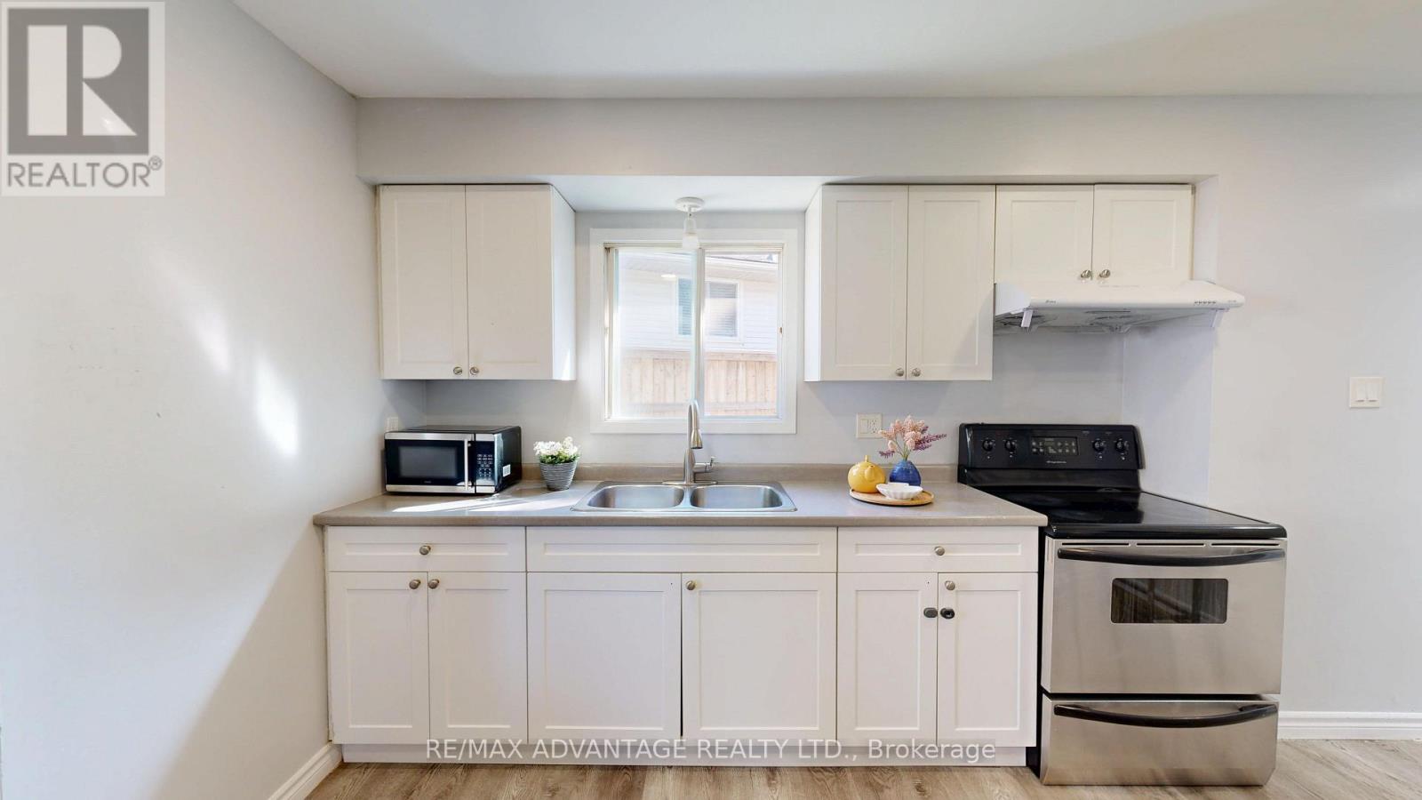 9 Camelot Crescent Property Photo 11
