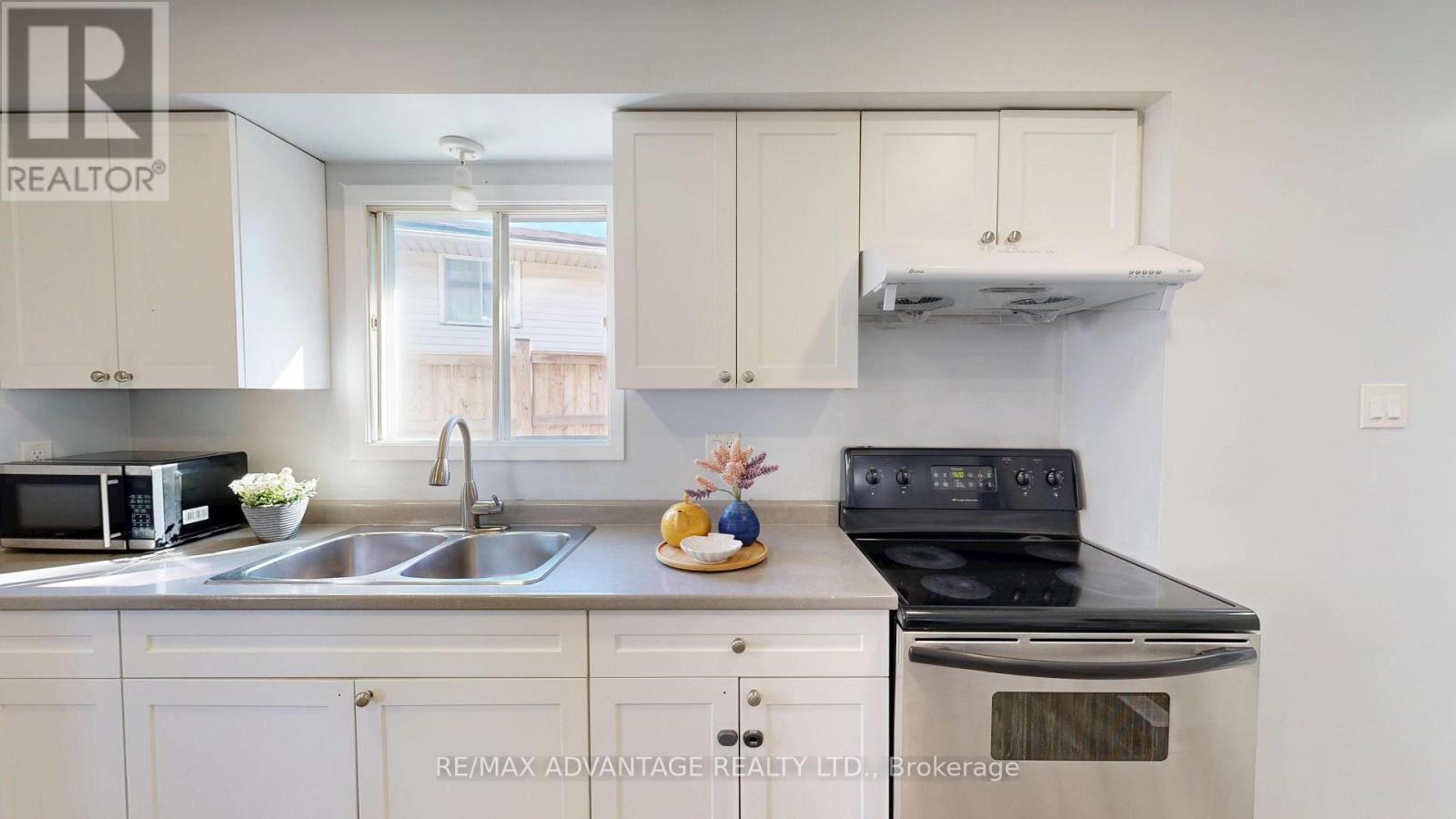9 Camelot Crescent Property Photo 12