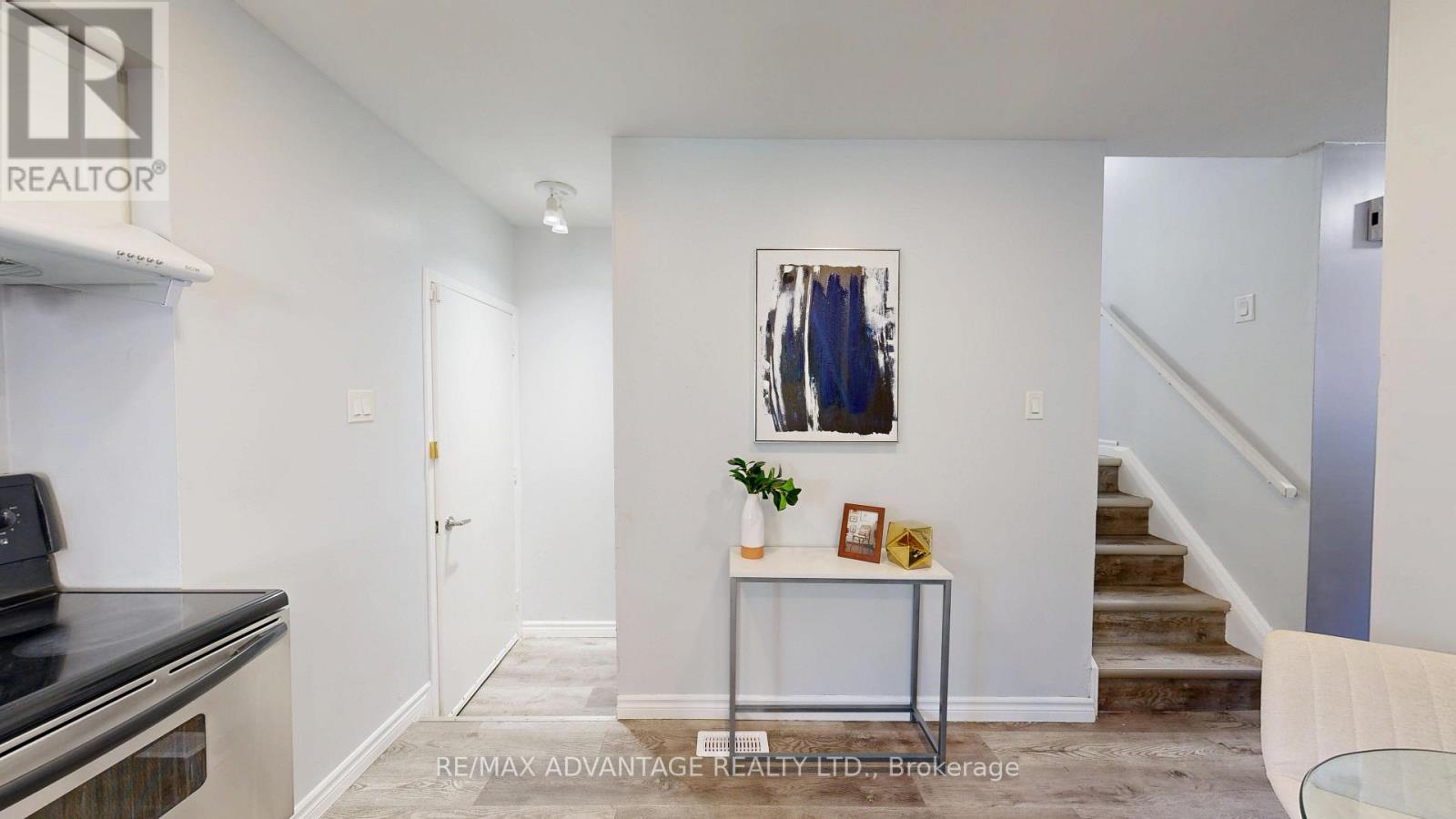 9 Camelot Crescent Property Photo 15