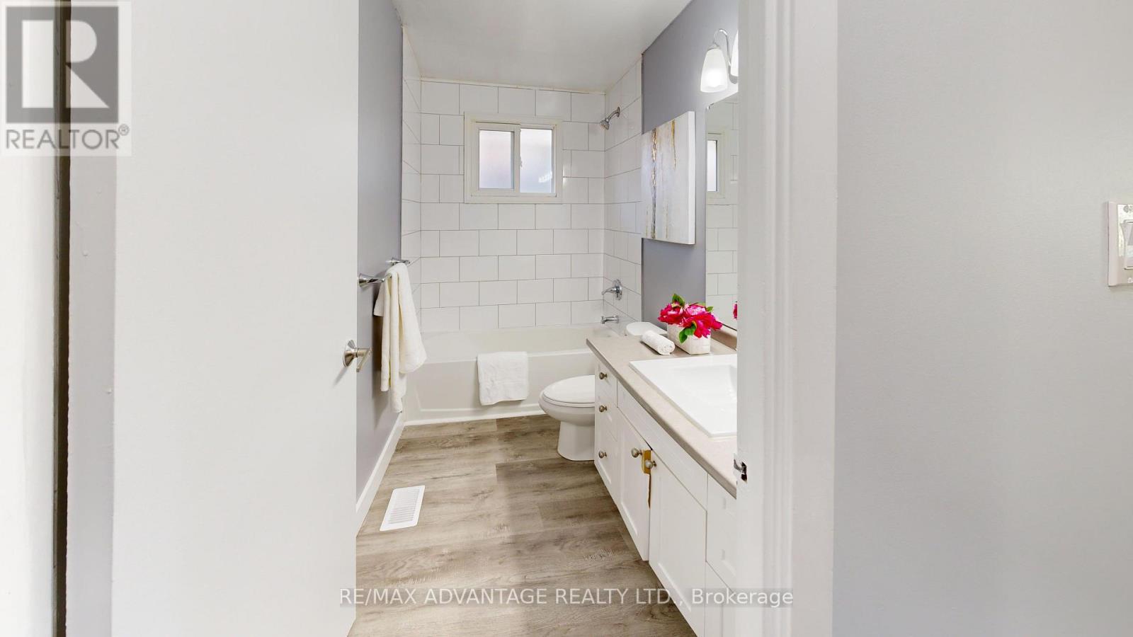 9 Camelot Crescent Property Photo 17