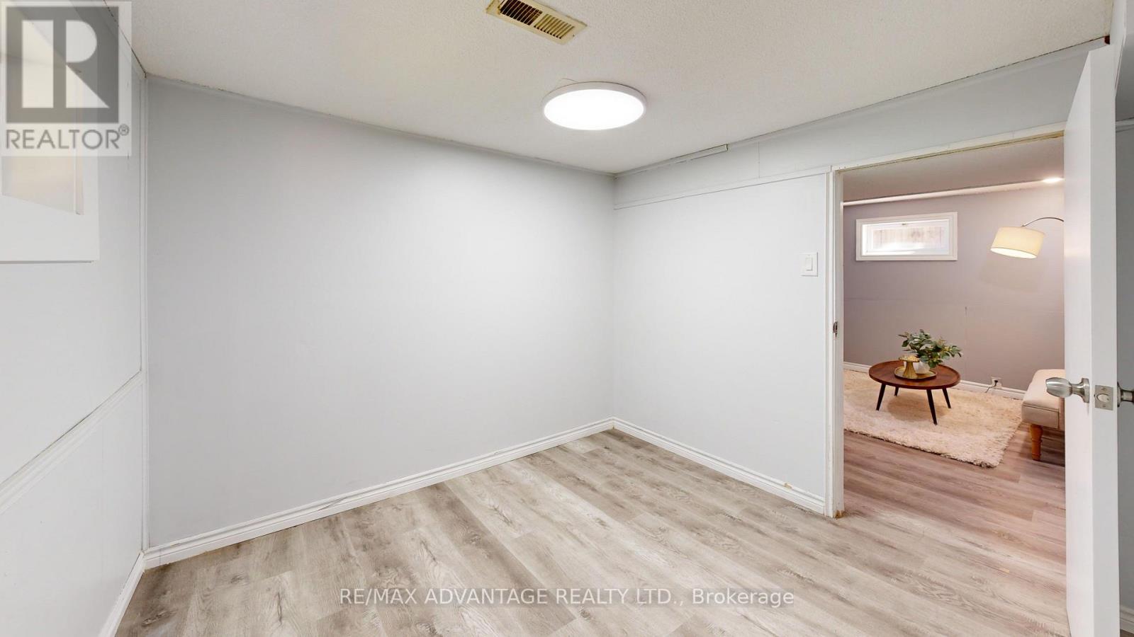 9 Camelot Crescent Property Photo 33