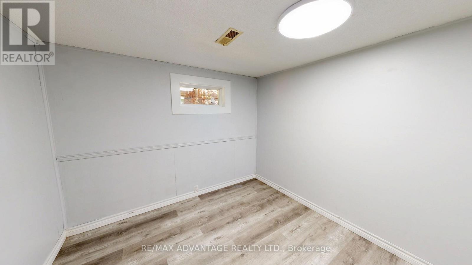 9 Camelot Crescent Property Photo 34