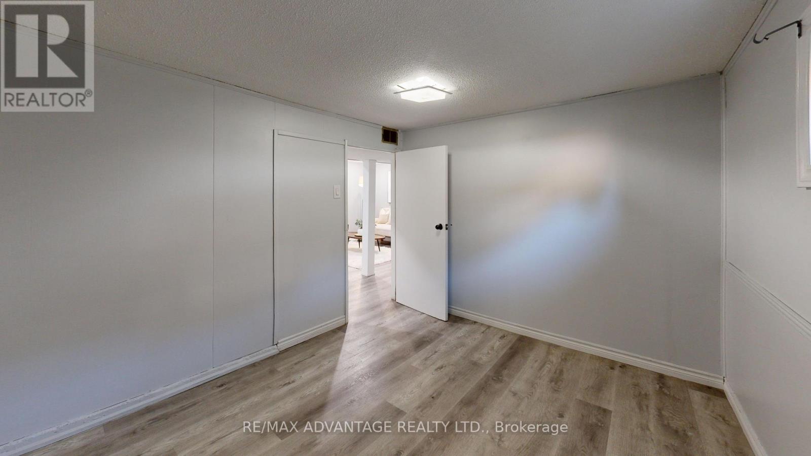 9 Camelot Crescent Property Photo 36
