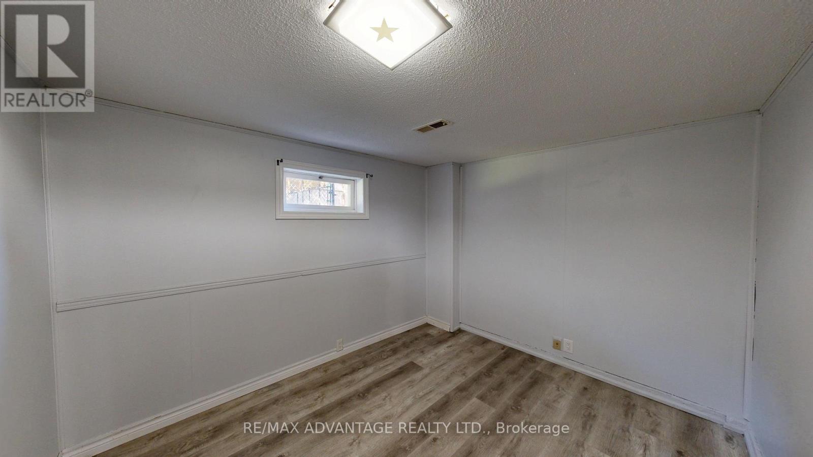 9 Camelot Crescent Property Photo 37