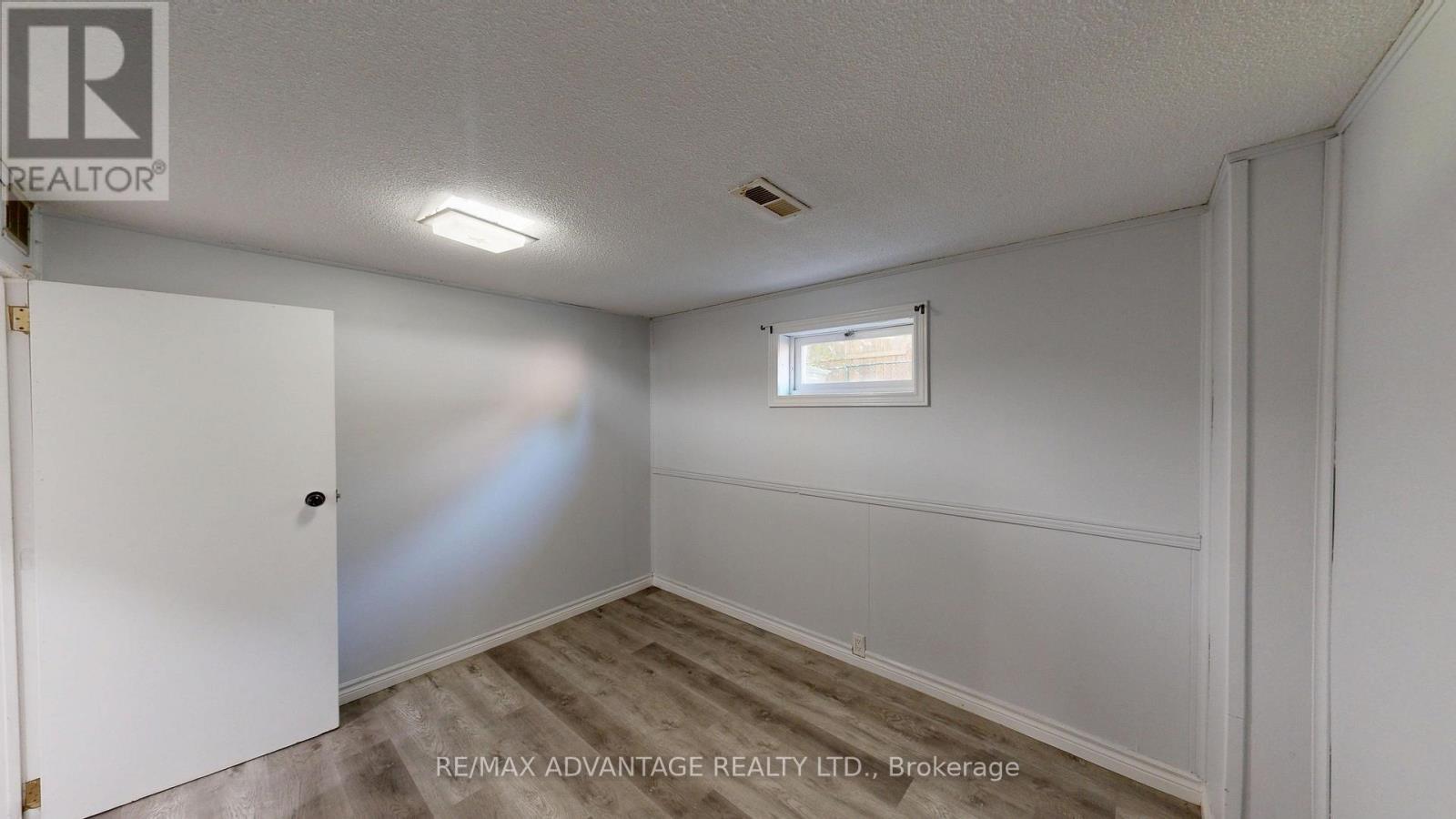 9 Camelot Crescent Property Photo 38