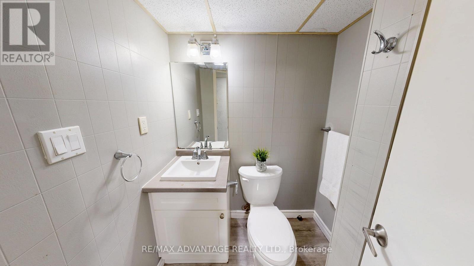 9 Camelot Crescent Property Photo 39
