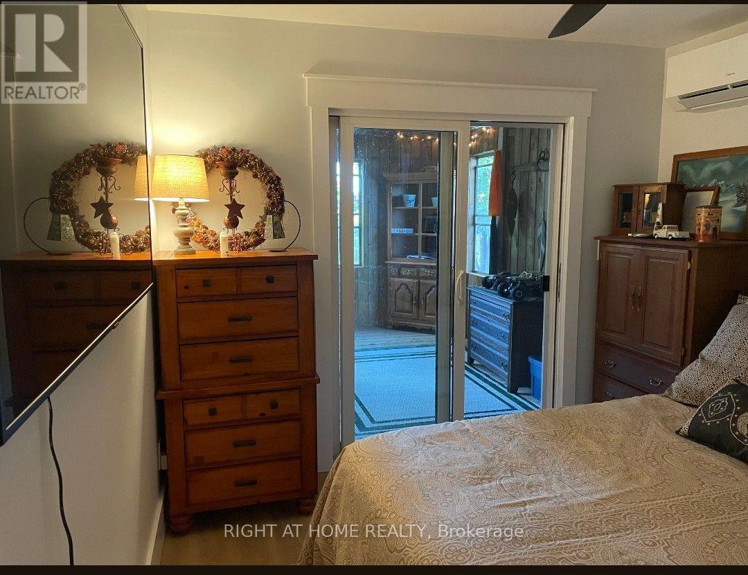 7231 Baseline Road E Property Photo 19