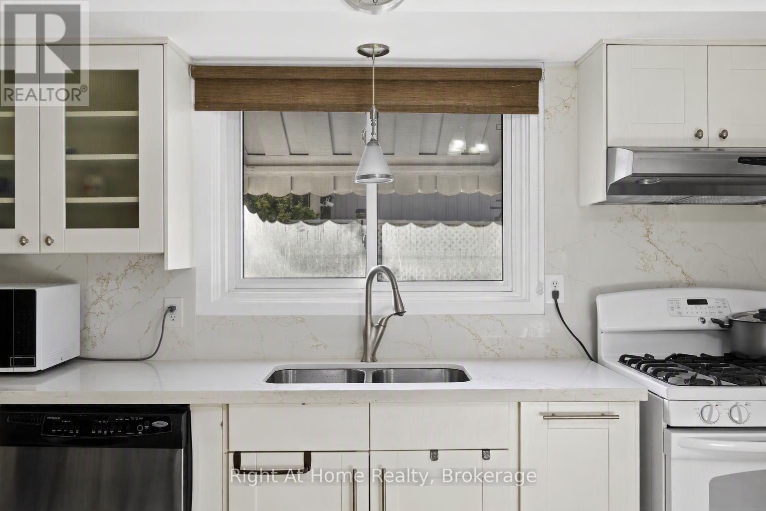 Main - 7315 Freeman Street Property Photo 10