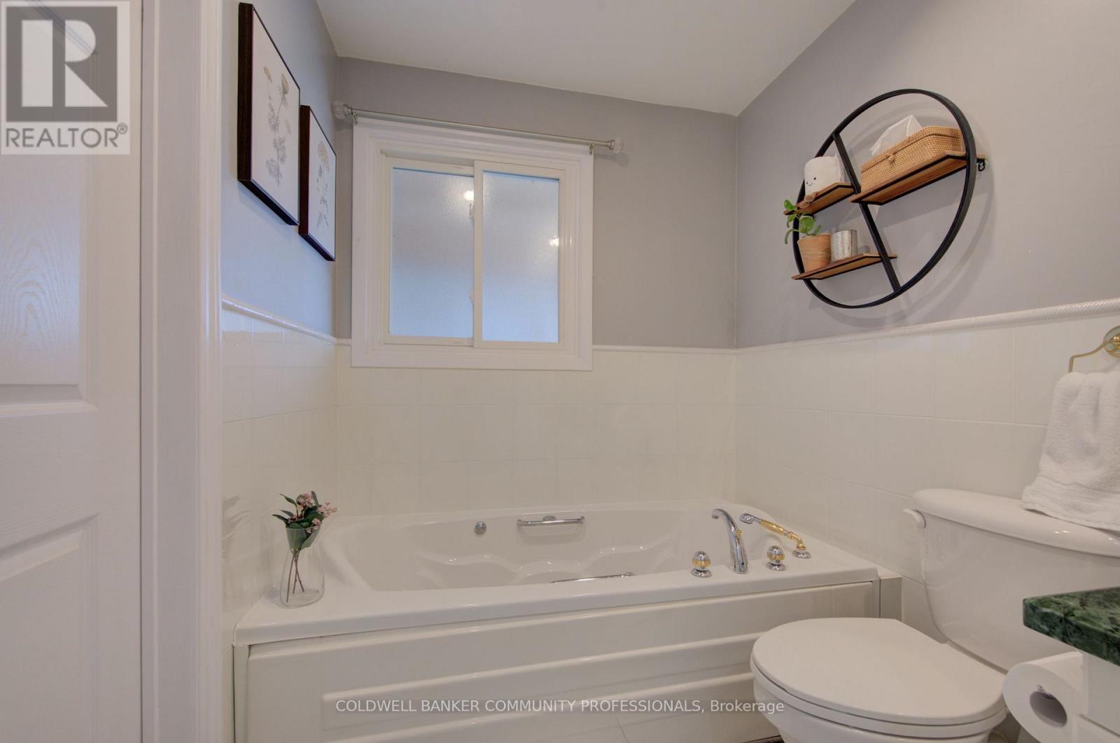 2 Allanton Boulevard Property Photo 9