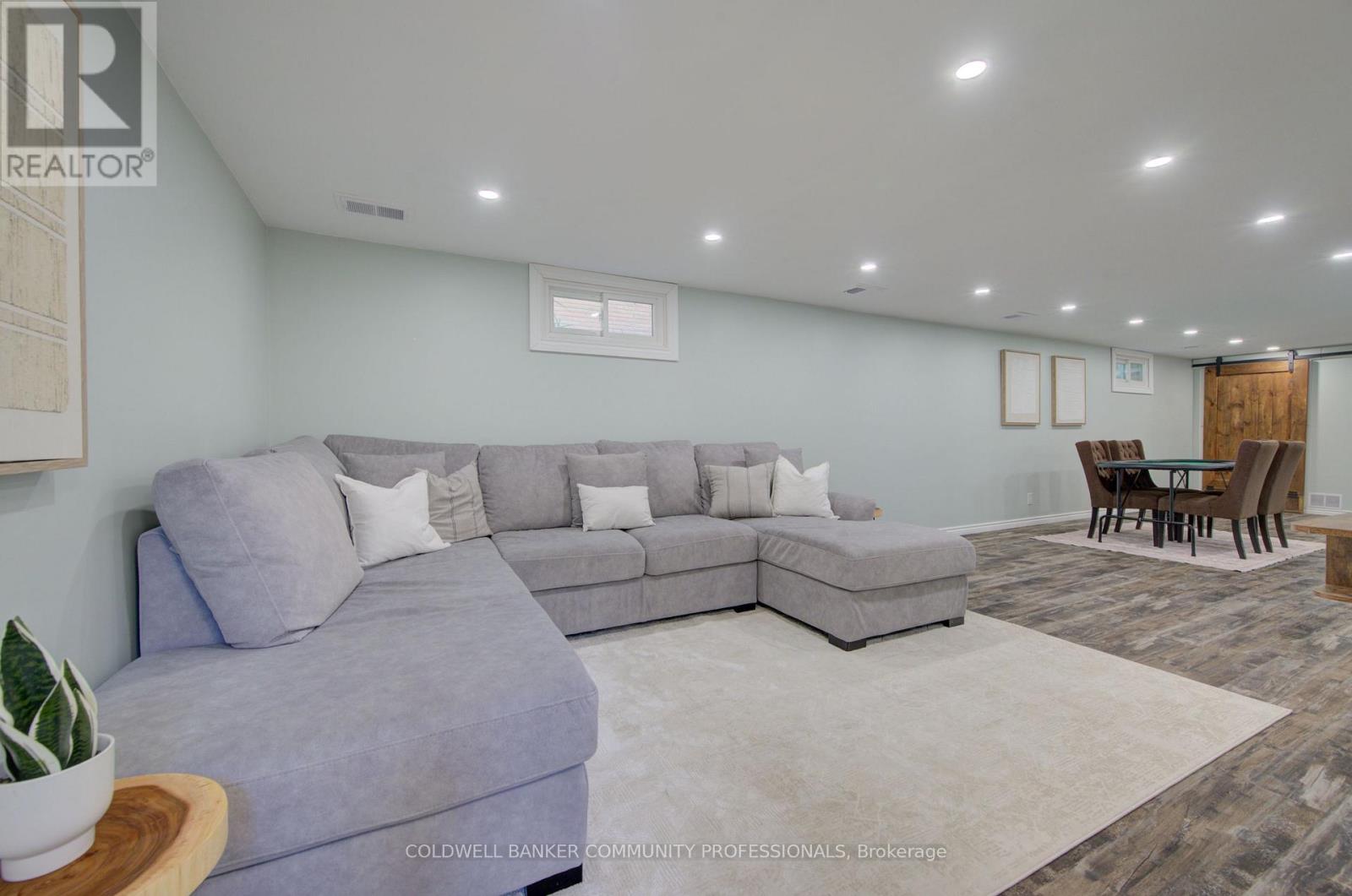 2 Allanton Boulevard Property Photo 17