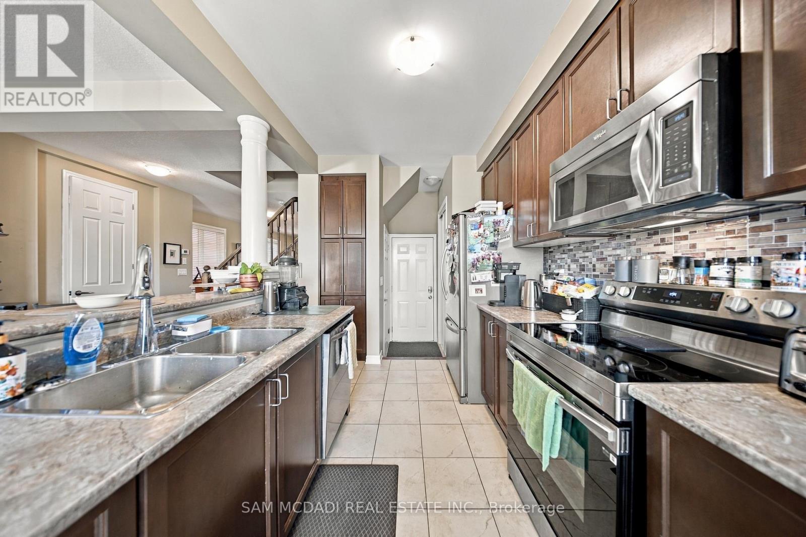 8 Celano Drive Property Photo 10