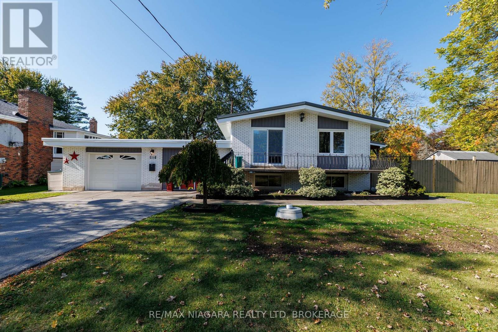3984 Elm Street Property Photo 1