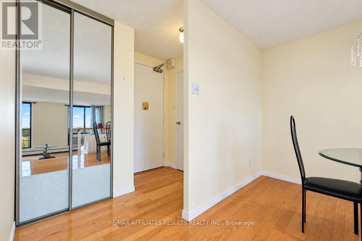 408 - 415 Greenview Avenue Property Photo 4