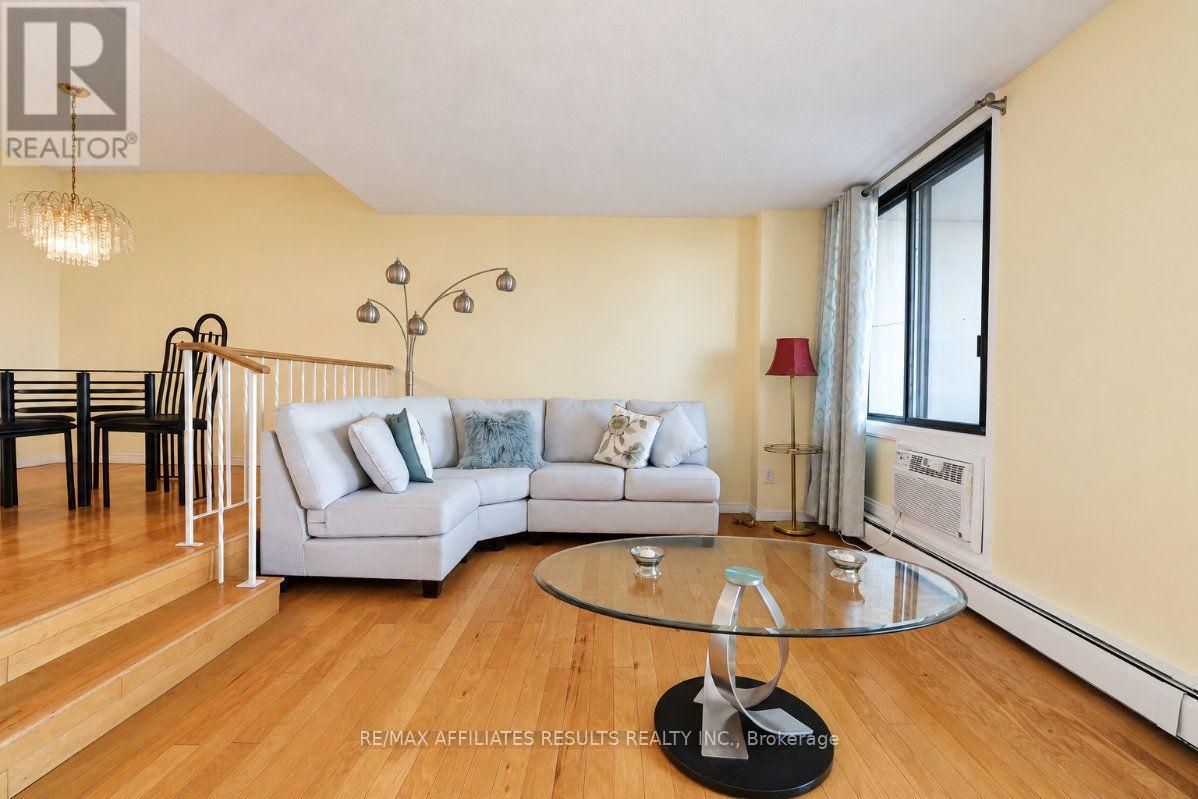 408 - 415 Greenview Avenue Property Photo 7