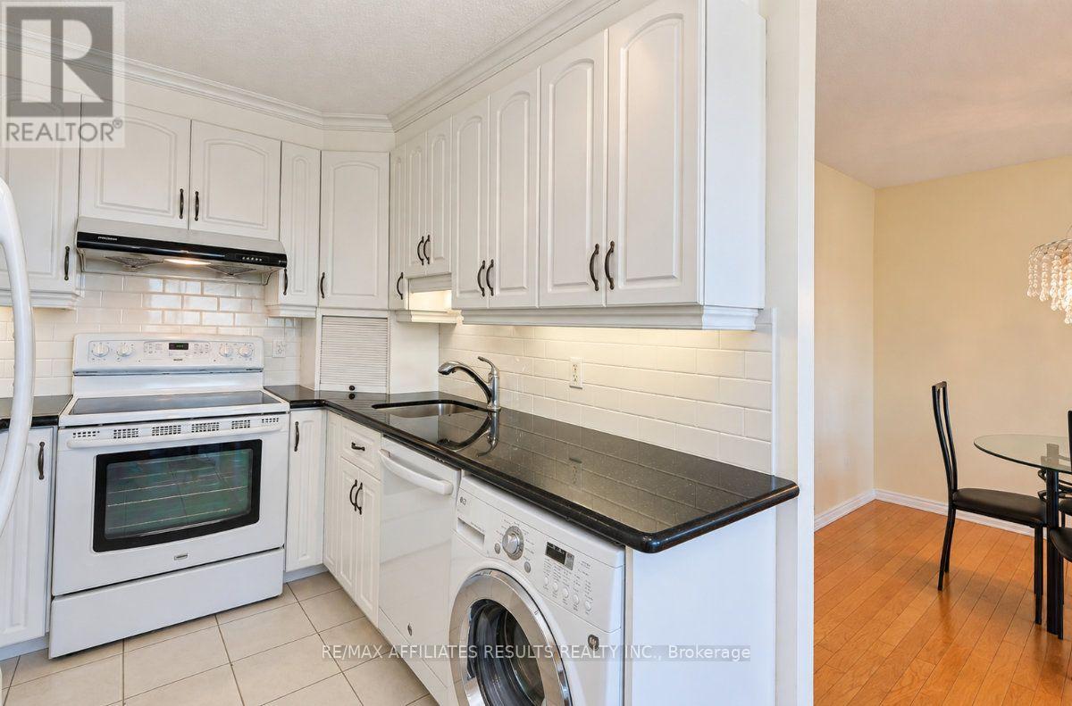 408 - 415 Greenview Avenue Property Photo 19