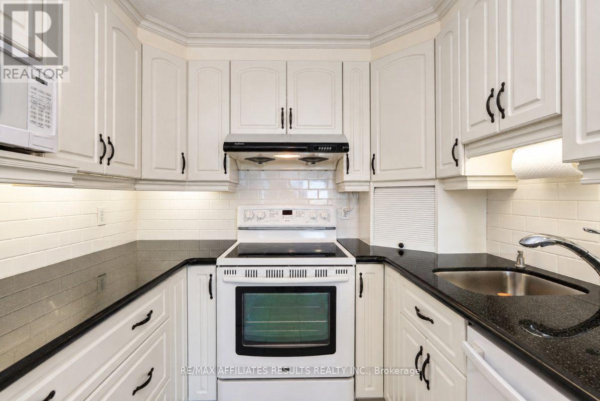 408 - 415 Greenview Avenue Property Photo 20